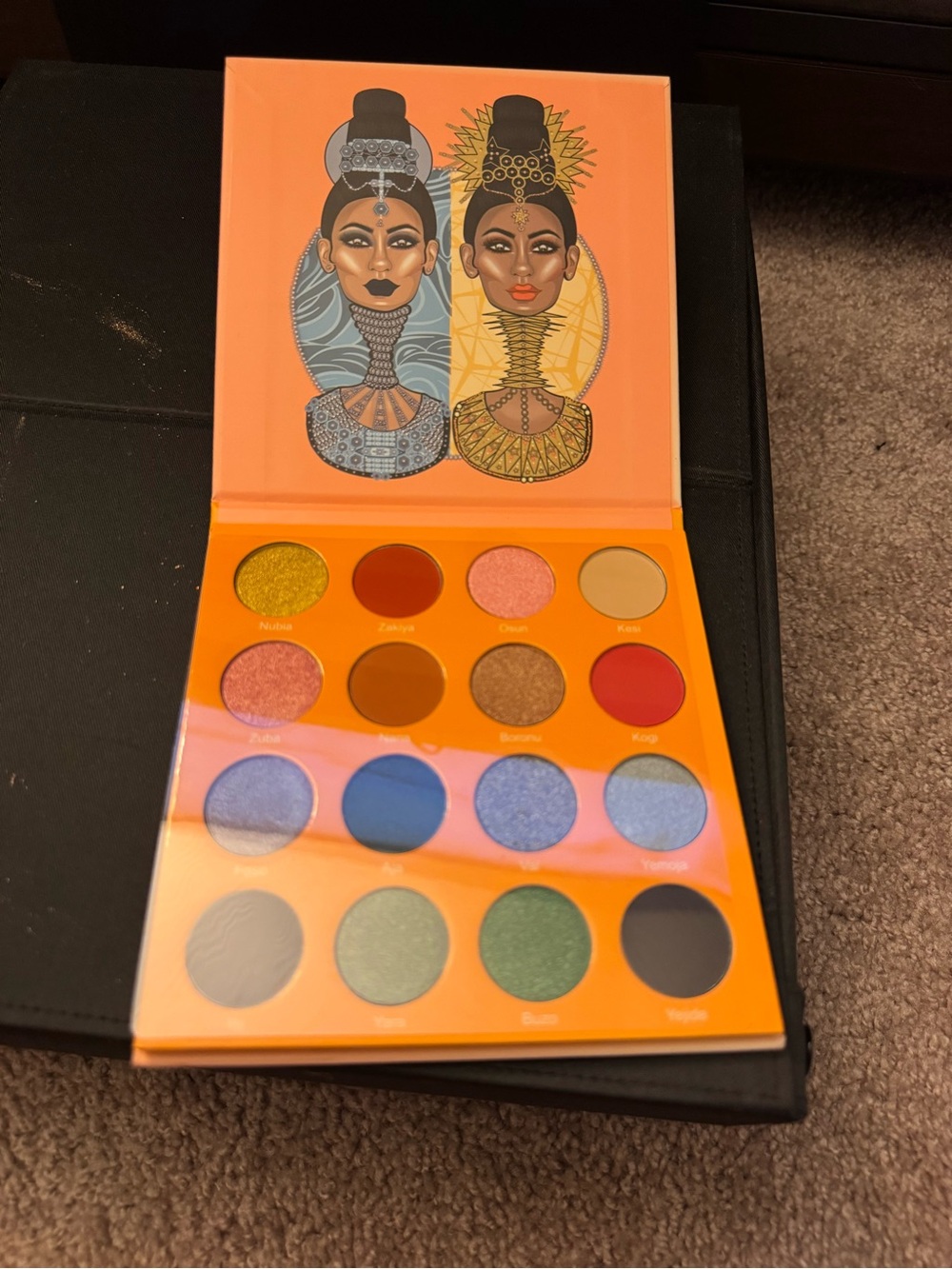 Juvias Place The Magic Mini Eyeshadow Palette New - Picture 3 of 6
